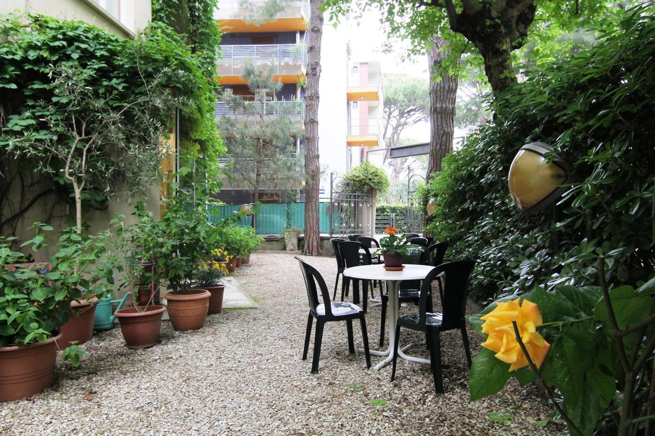 Hotel Garni Picnic Riccione Exteriör bild
