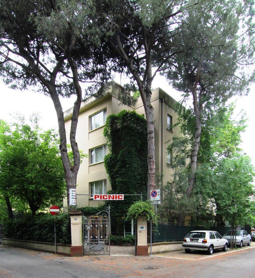 Hotel Garni Picnic Riccione Exteriör bild