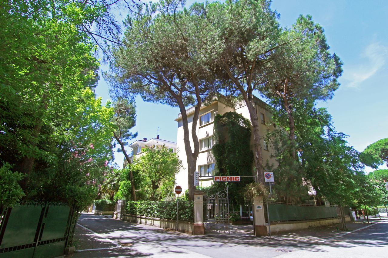 Hotel Garni Picnic Riccione Exteriör bild