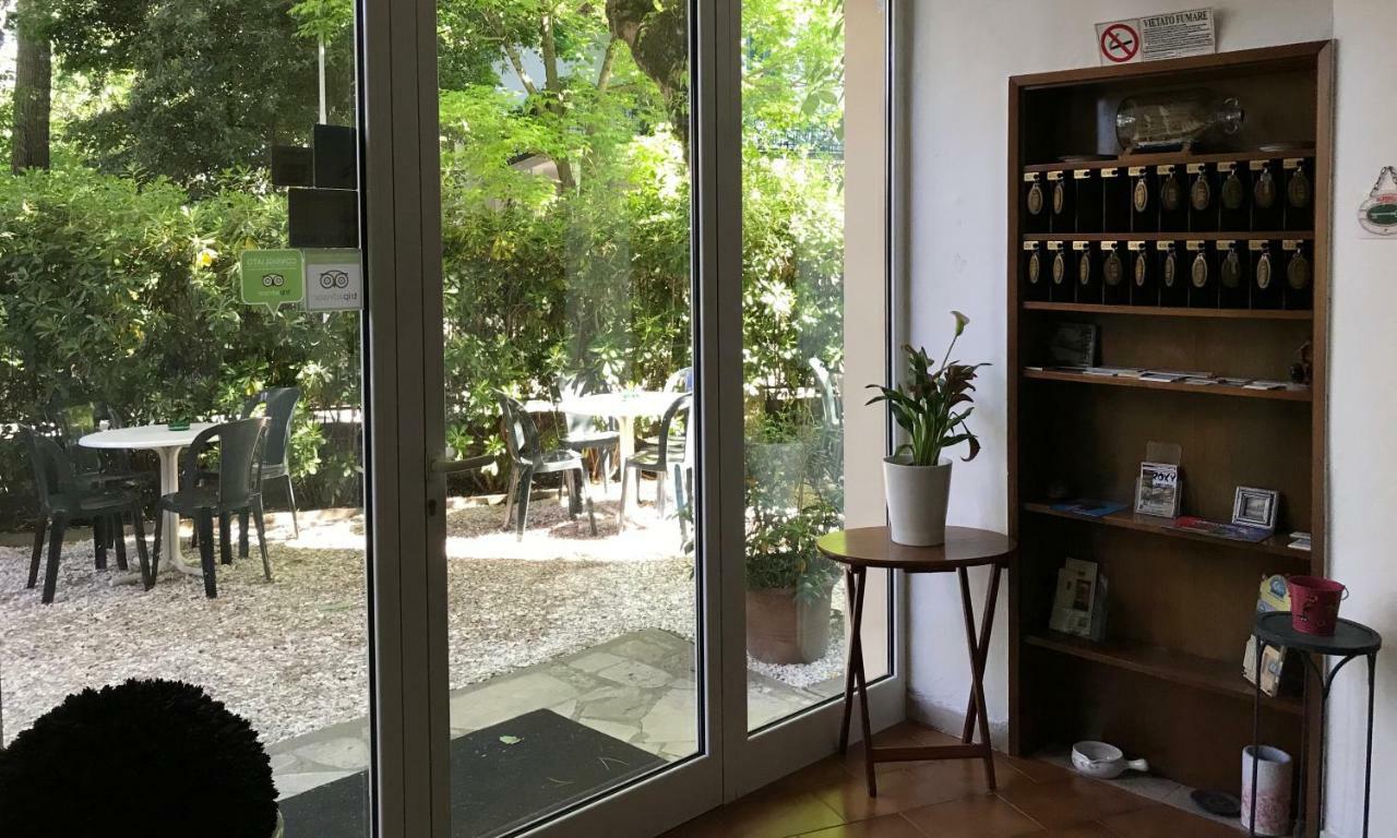 Hotel Garni Picnic Riccione Exteriör bild